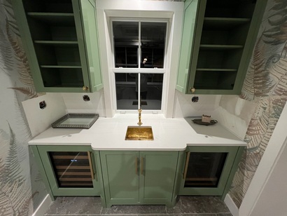 High-end kitchen sink