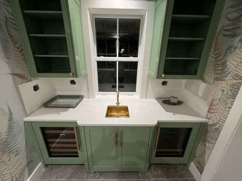 High-end kitchen sink